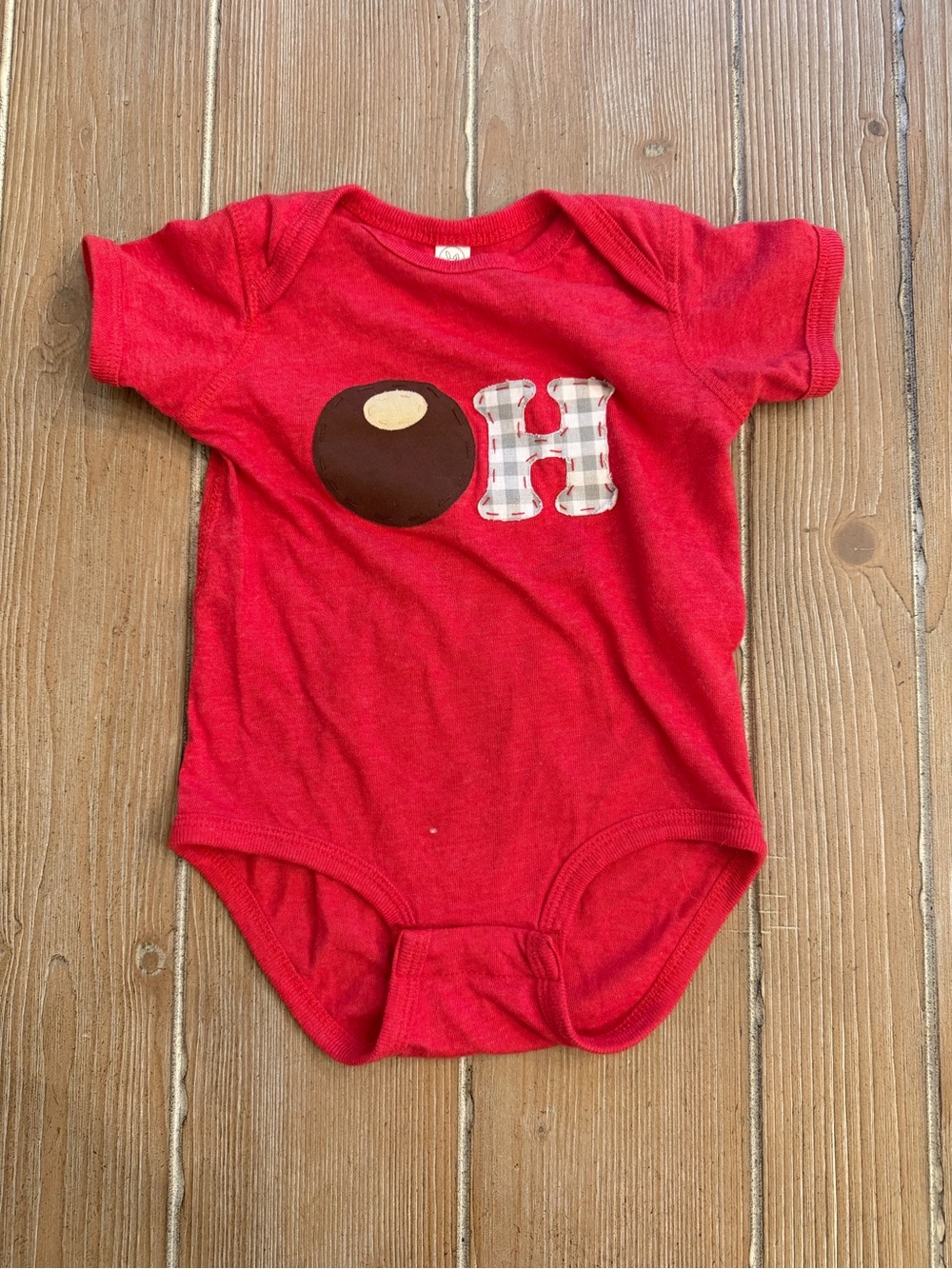 OHIO State Buckeyes Baby One-Piece Bodysuit with Appliqué OH-IO